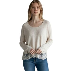 WOVEN HEART CREAM LACE BORDER SWEATER SZ.S EUC